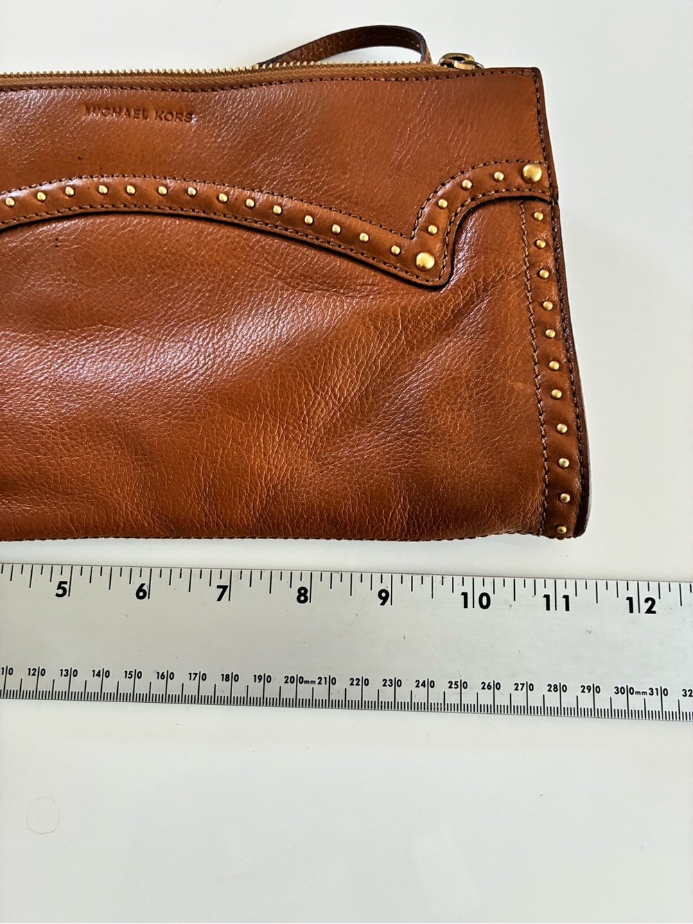 VTG Michael Kors Cognac Lamb Leather Western Scalloped Studded Zip Clutch-READ - Picture 13 of 15